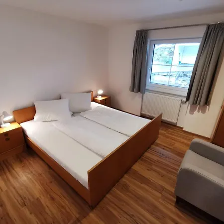 בית הארחה Haus Schoen - Preise Inclusive Pitztal Sommer Card