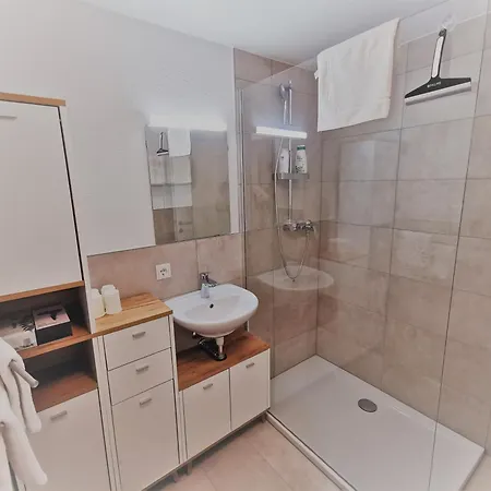 Πανσιόν Haus Schon